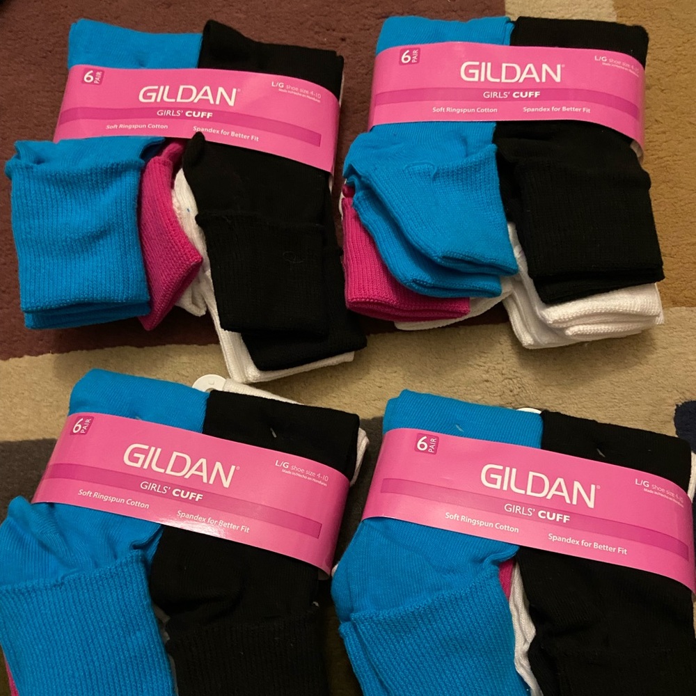 Gildan Girls’ Socks - 4 Pack Bundle-6 pair per-Pk (Large) (24 ct)